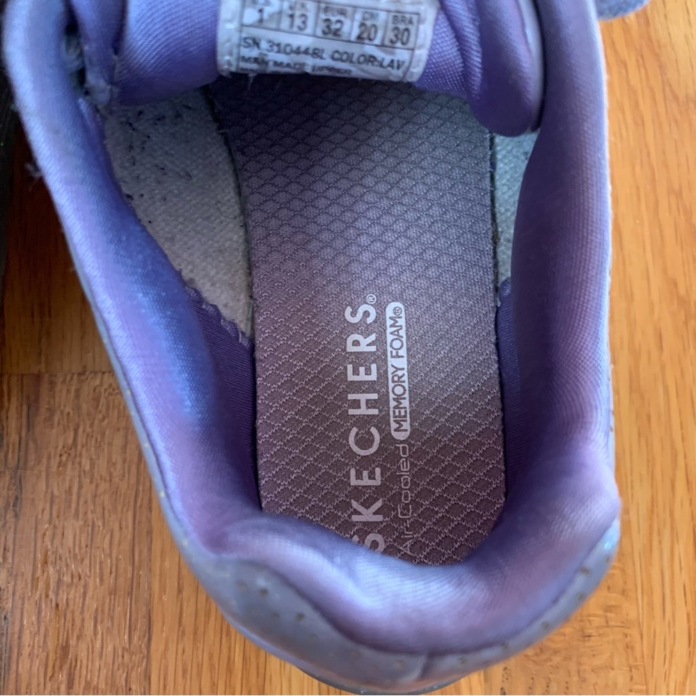 Holographic Lavender Sneakers Skechers Girls Size 1 Air Cooled Memory Foam Shoes - Picture 9 of 10